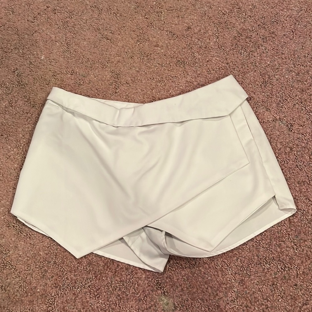 White envelope skirt